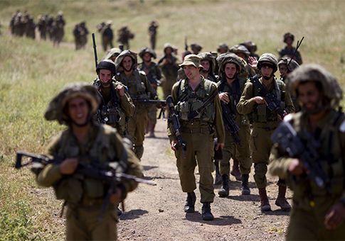 Israeli soldiers in Golan Heights / AP