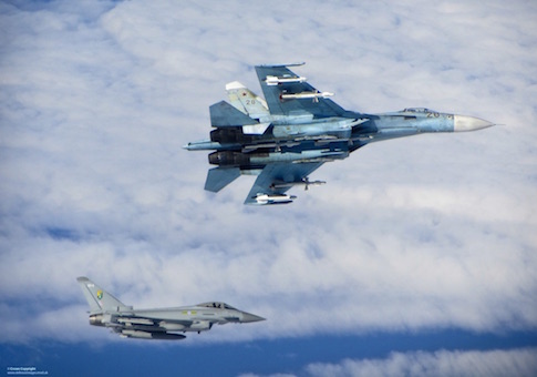 Su-27 interceptação / Leadership Network Europeia
