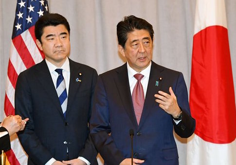 Japanese Prime Minister Shinzo Abe in New York following meeting with U.S. President-elect Donald Trump / Kyodo via AP