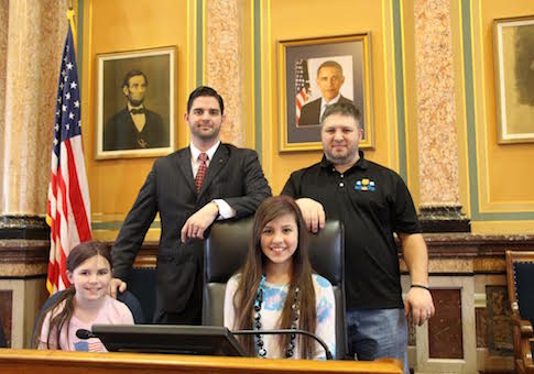 Meredith and Natalie Gibson in the Iowa state Capitol